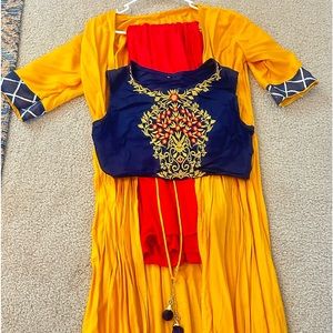 Beautiful 2 piece gown new